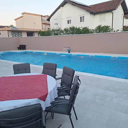 Juka Hotel 3*